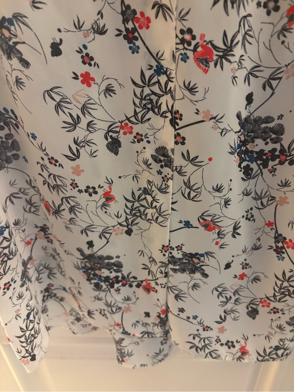 Laundry by Shelli Segal White Floral Sleeveless V-Neck Blouse - Picture 8 of 16